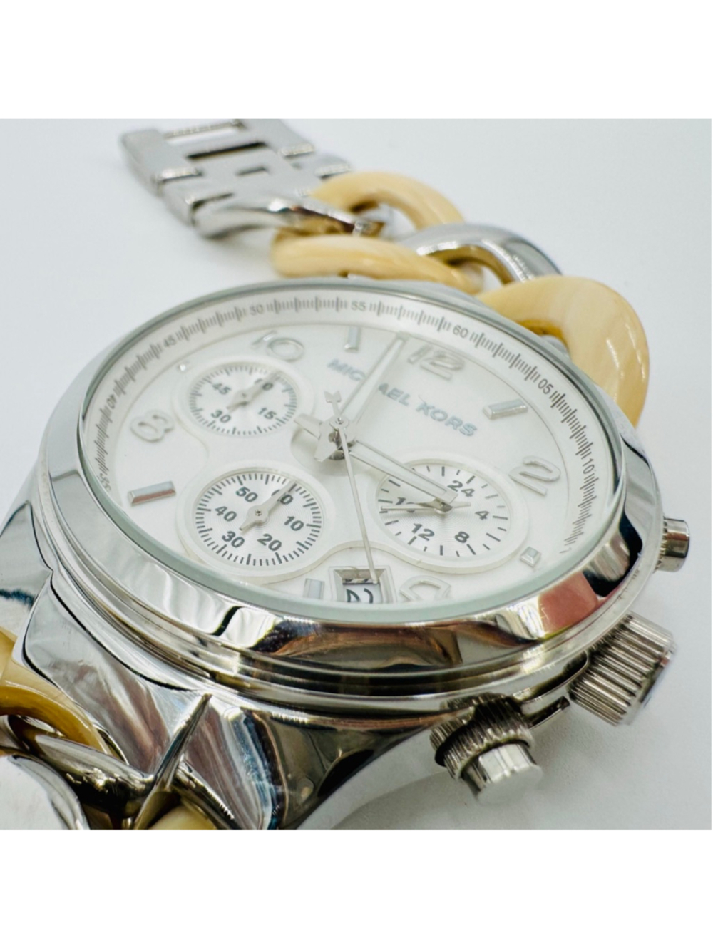 Michael Kors Runway Twist Chronograph Watch Silver Beige - Picture 4 of 8